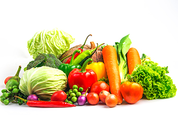 What is the difference between organic and inorganic fertilizers?